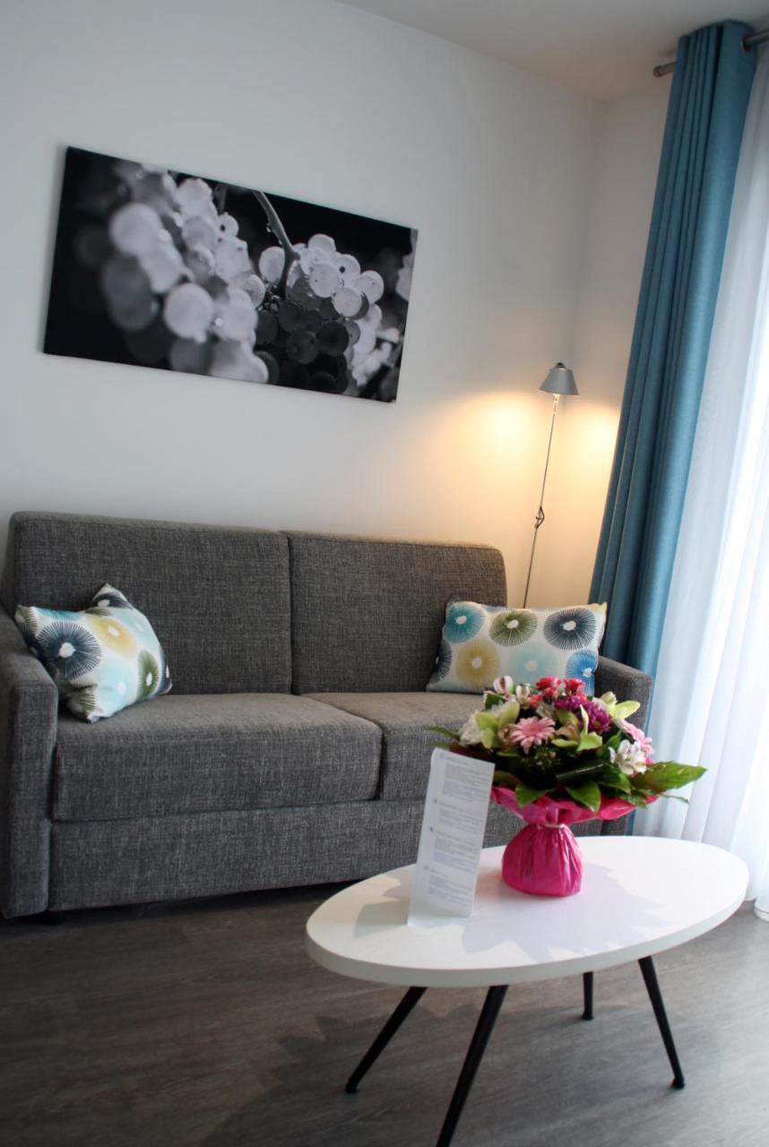Residence Vacances Bleues Les Coteaux De Жонзак Екстериор снимка